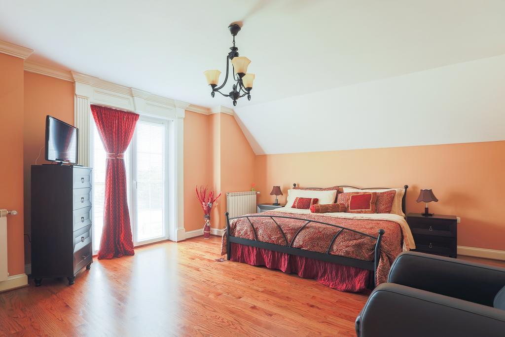 Отель Casa Iulia Хацег Номер фото