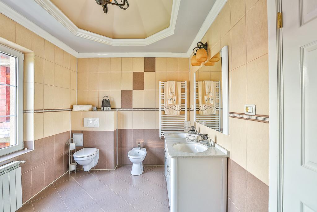 Отель Casa Iulia Хацег Экстерьер фото